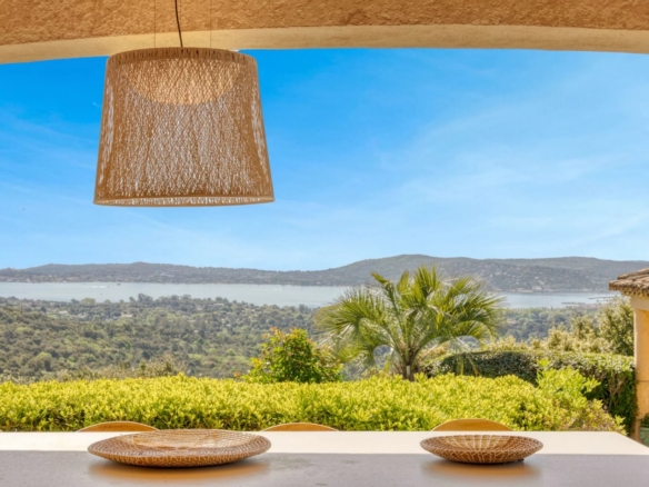 8 Bedroom Villa/House in Grimaud 3