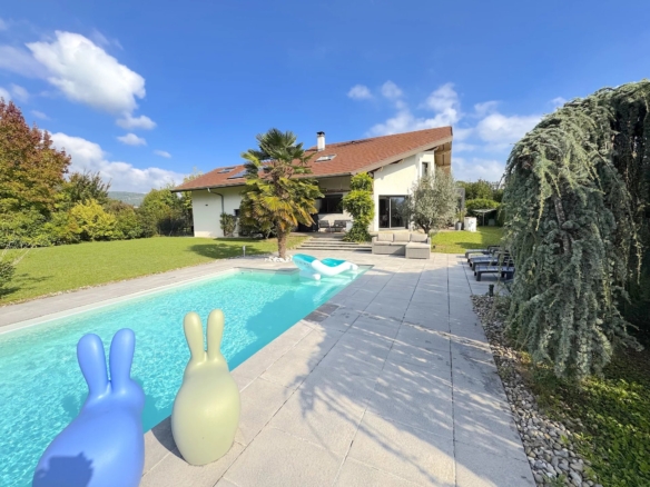 5 Bedroom Villa/House in Metz Tessy 24