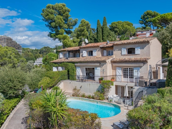 6 Bedroom Villa/House in Le Cannet 3