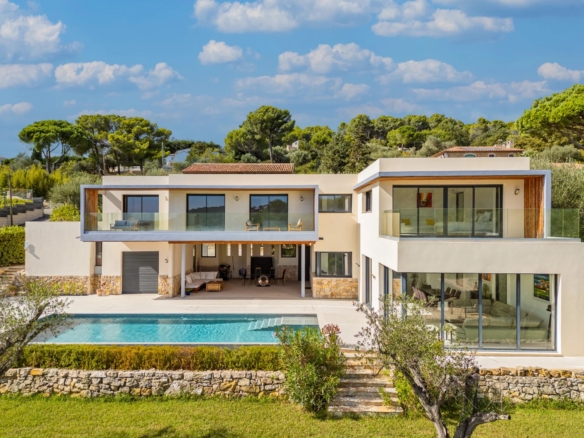 6 Bedroom Villa/House in Mougins 9