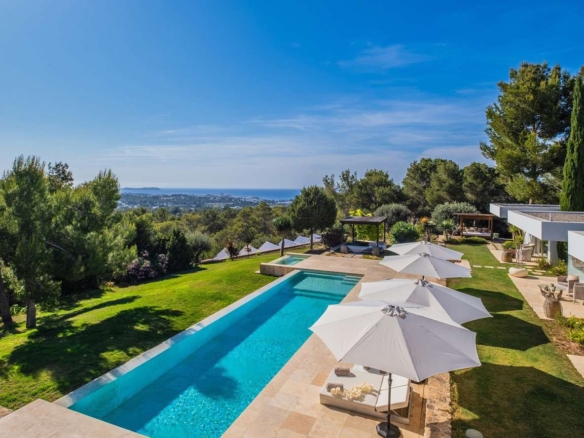 5 Bedroom Villa/House in San Josep 32