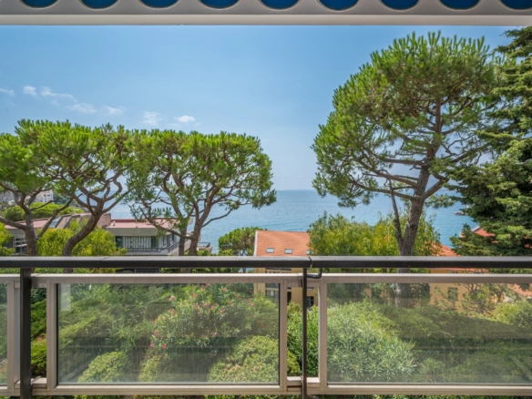 3 Bedroom Apartment in Nice - Mont Boron 5