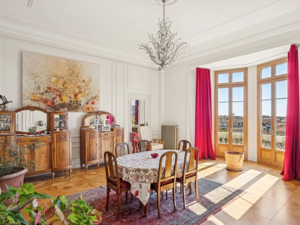 3 Bedroom Apartment in Nice - City 20