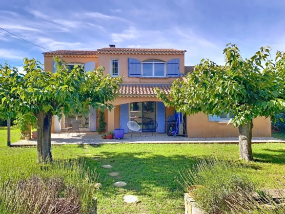 4 Bedroom Villa/House in St Remy De Provence 28