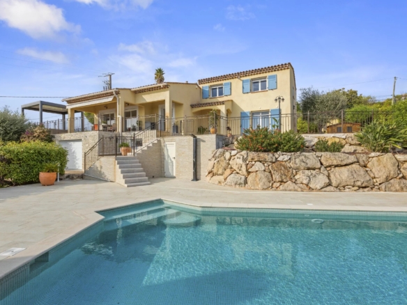 3 Bedroom Villa/House in Saint Laurent Du Var 10