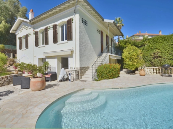 4 Bedroom Villa/House in Cannes 8