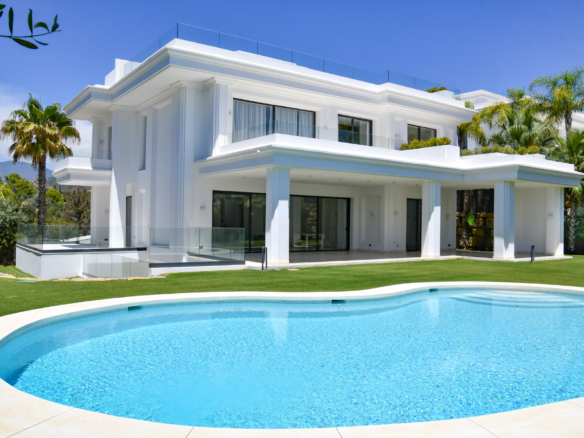 6 Bedroom Villa/House in The Golden Mile 12