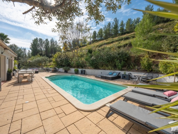 4 Bedroom Villa/House in Allauch 28