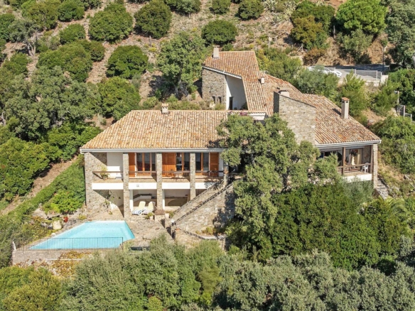 4 Bedroom Villa/House in Le Lavandou 22