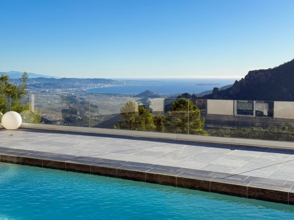 4 Bedroom Villa/House in Mandelieu La Napoule 34