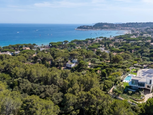 4 Bedroom Villa/House in Cavalaire Sur Mer 10