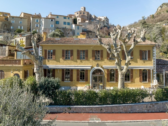 3 Bedroom Villa/House in Le Bar Sur Loup 2