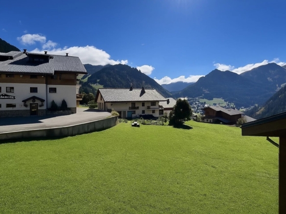 3 Bedroom Apartment in Chatel 36