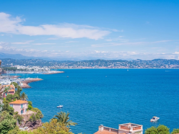 5 Bedroom Villa/House in Theoule Sur Mer 18