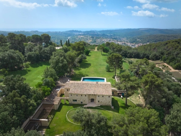 6 Bedroom Villa/House in St Paul 6