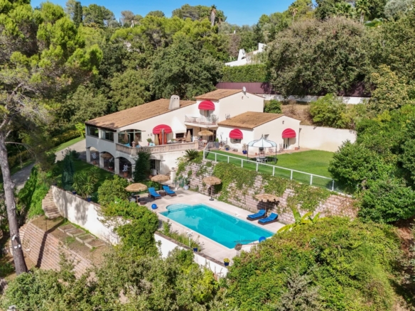 6 Bedroom Villa/House in Mouans Sartoux 32
