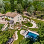 8 Bedroom Villa/House in Grignan 16
