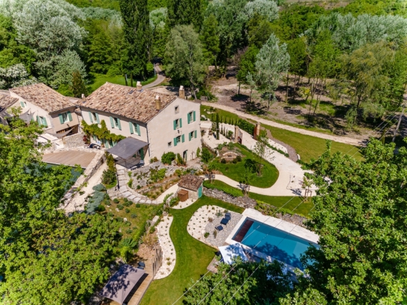 8 Bedroom Villa/House in Grignan 6
