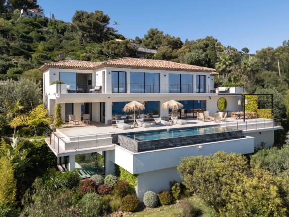 5 Bedroom Villa/House in Les Issambres 36