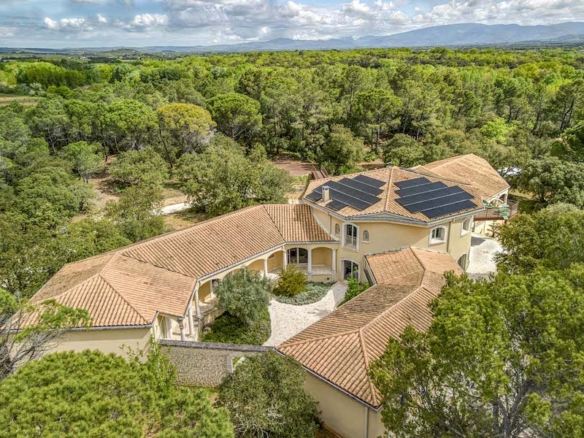 11 Bedroom Villa/House in Suze La Rousse 20