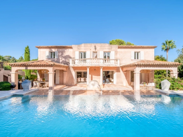 5 Bedroom Villa/House in Biot 8