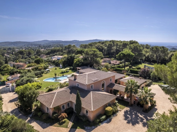 6 Bedroom Villa/House in Mougins 16