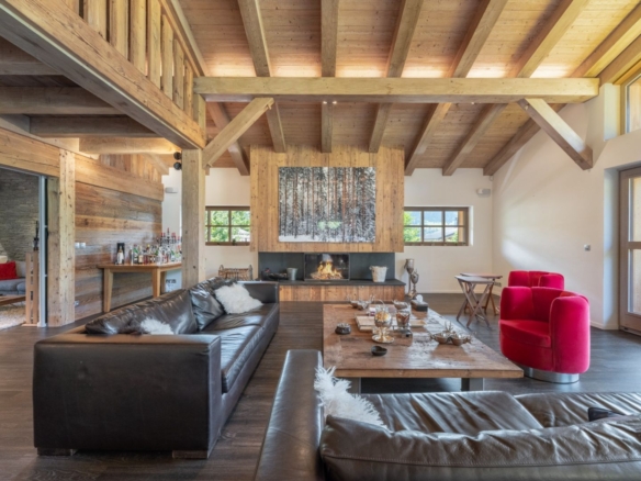 10 Bedroom Chalet in Megeve 18