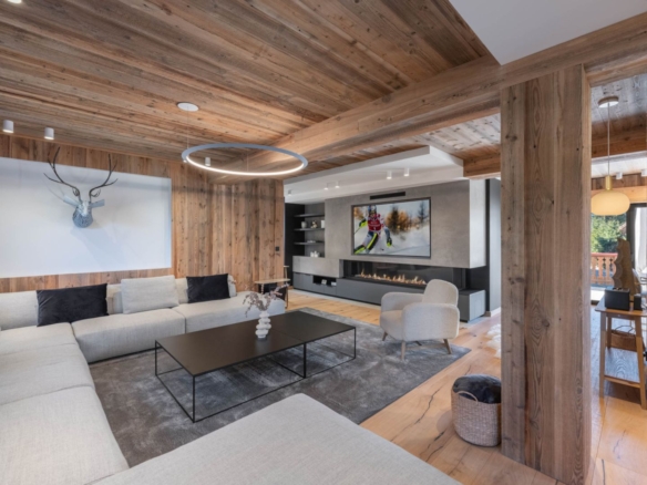 6 Bedroom Chalet in Megeve 26