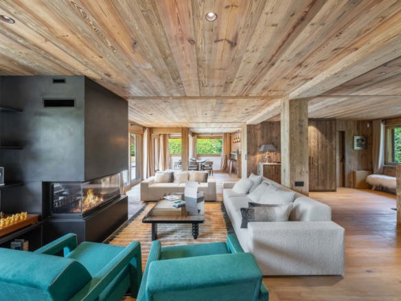 4 Bedroom Chalet in Megeve 10