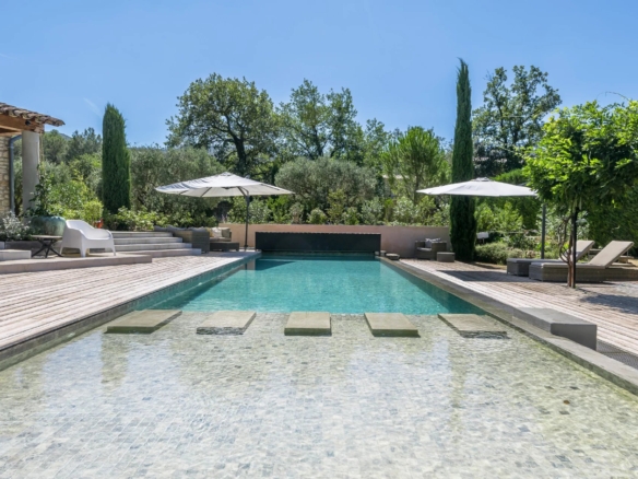 5 Bedroom Villa/House in Menerbes 28