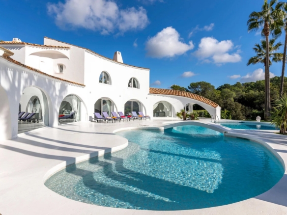 6 Bedroom Villa/House in Mougins 24