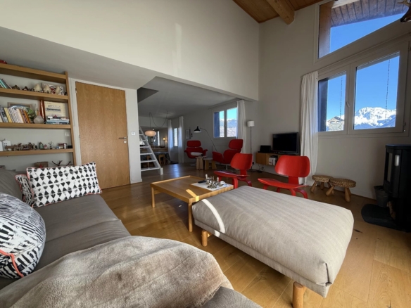 7 Bedroom Chalet in Les Allues 26