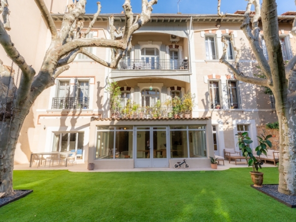 3 Bedroom Apartment in Aix En Provence 10