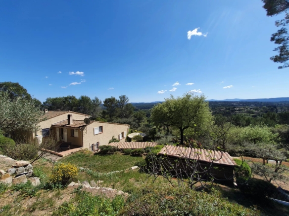 3 Bedroom Villa/House in Lorgues 30