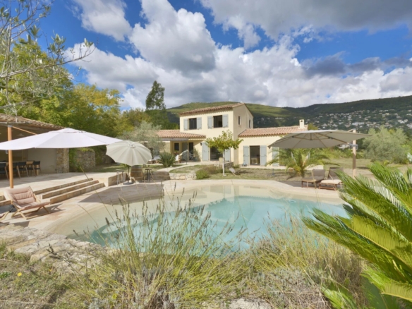 4 Bedroom Villa/House in Valbonne 24