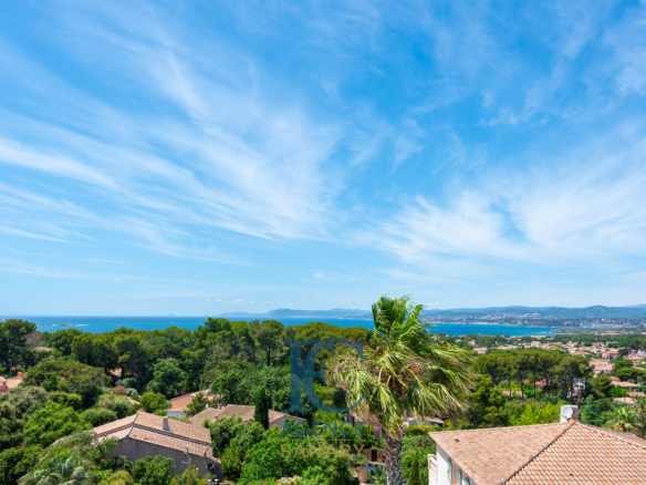 4 Bedroom Villa/House in Six Fours Les Plages 4
