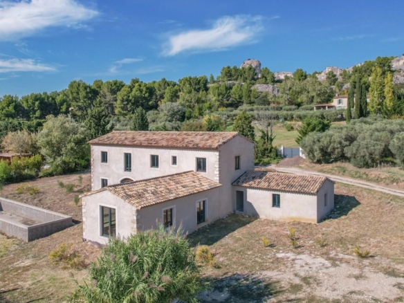 5 Bedroom Villa/House in Paradou 34