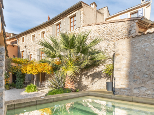 7 Bedroom Villa/House in Buis Les Baronnies 2