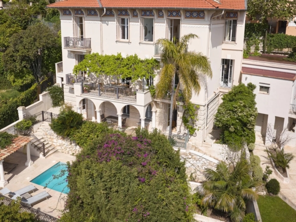 6 Bedroom Villa/House in Cap D Ail 36