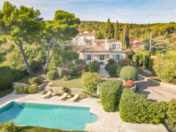 4 Bedroom Villa/House in Cabris 34