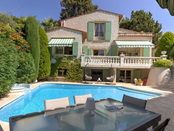 4 Bedroom Villa/House in Cannes 30