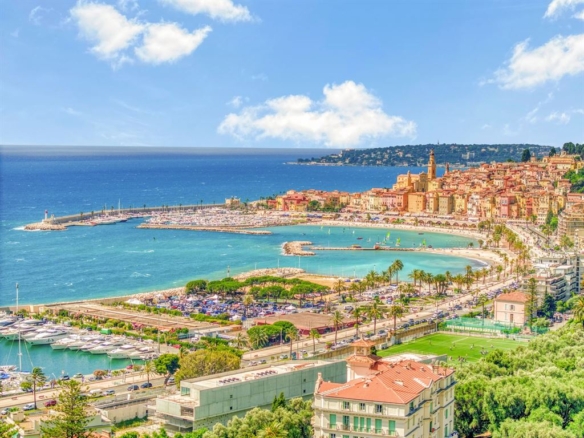 4 Bedroom Apartment in Menton 24