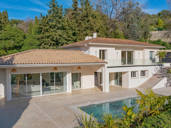 5 Bedroom Villa/House in Mougins 30