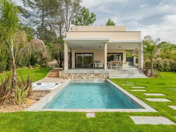 4 Bedroom Villa/House in Valbonne 18
