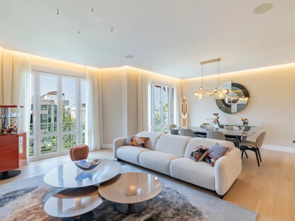 3 Bedroom Apartment in Cannes 2