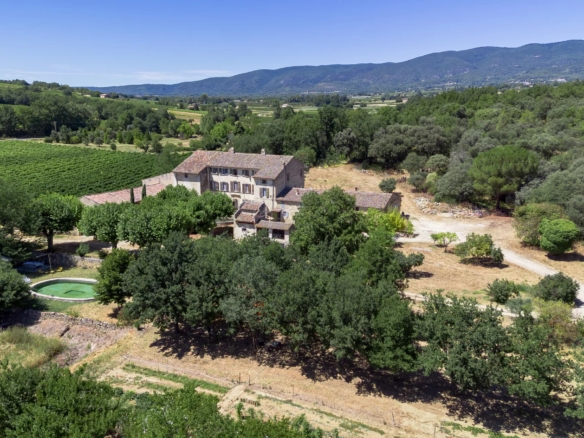 Villa/House in Ansouis 16