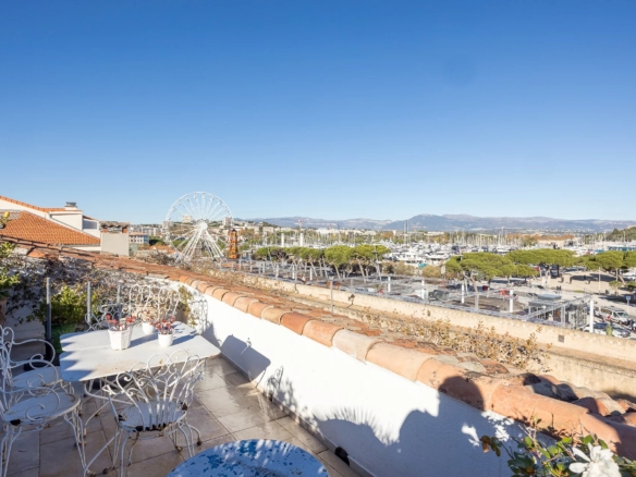 2 Bedroom Apartment in Antibes 28