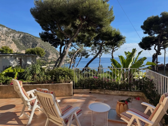 3 Bedroom Villa/House in Eze 36