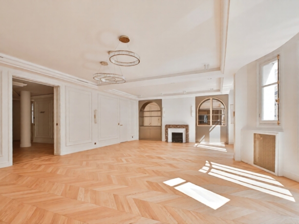 3 Bedroom Apartment in Paris 8th (Golden Triangle - Parc Monceau) 22