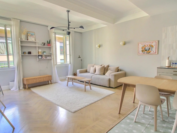 3 Bedroom Apartment in Nice - City 34